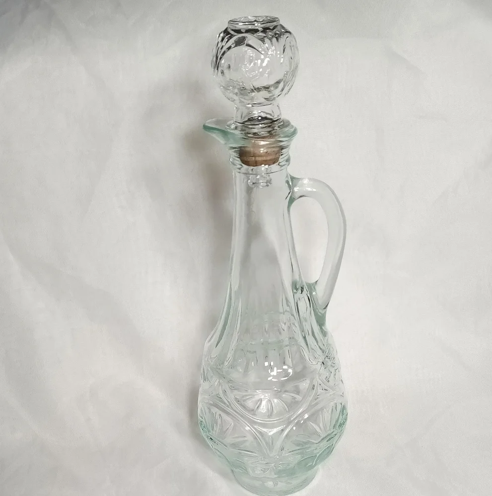 Vintage Daisy Green clear Glass Decanter pitcher cork stopper. - Picture 2 of 13